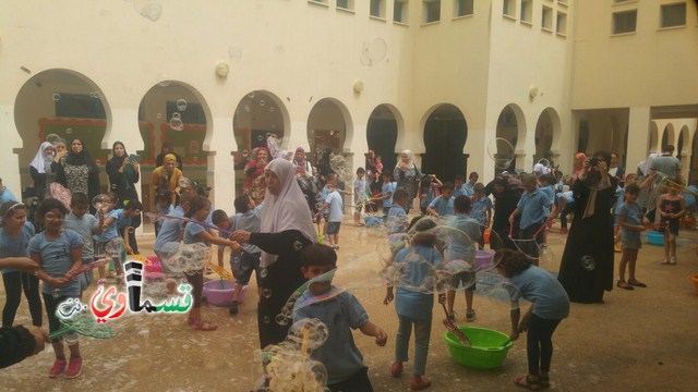 فيديو: مدرسة جنة ابن رشد تجمع وتقيم الاسبوع الاول  بمحبة بين الاهل والطلاب ومرح الفعاليات ... 